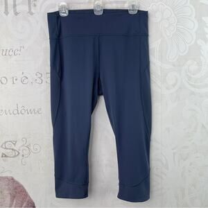 Lululemon In Movement Crop *Everlux 19" Mach Blue Size 12 Like New